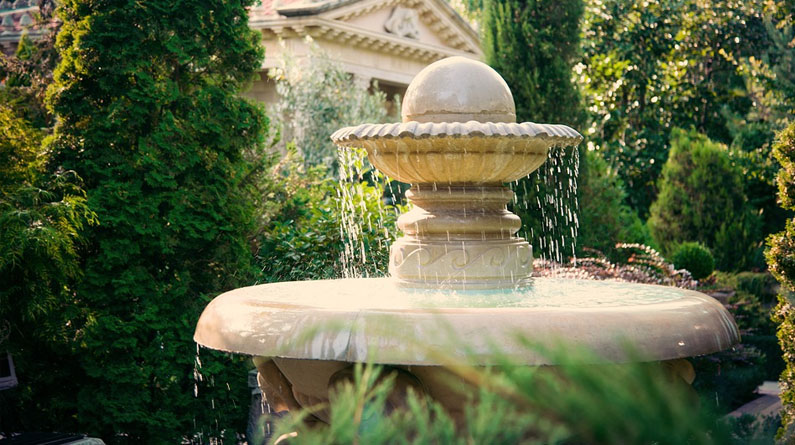 Creative-Water-Features-for-Different-Types-of-Yards